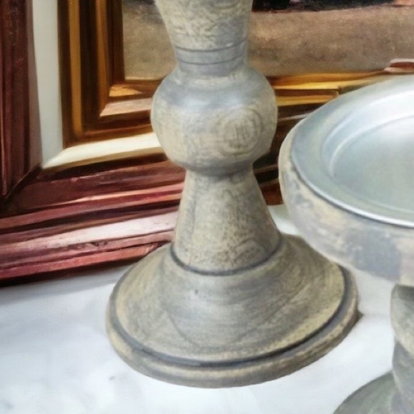 NEW Gray Wood Pillar Candle Holder Set - Picture 3 of 4